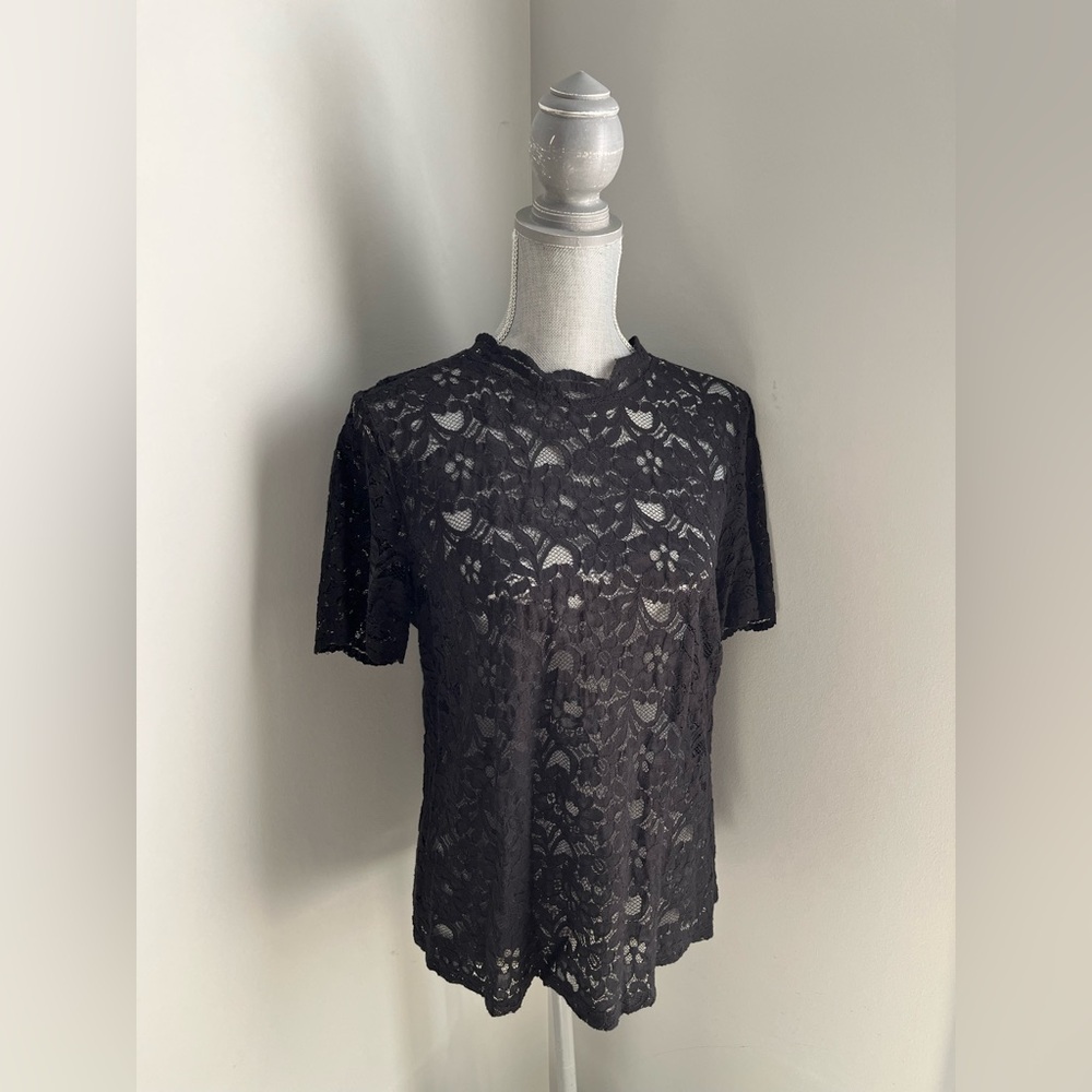 Loft Short Sleeve Lace Top with Button up on Back Size M